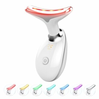 LED light therapy device with multiple color options